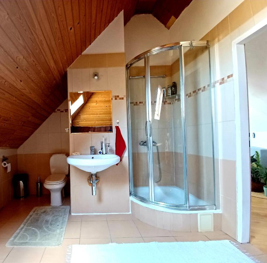 Artist Apartment Banska Bystrica Ngoại thất bức ảnh